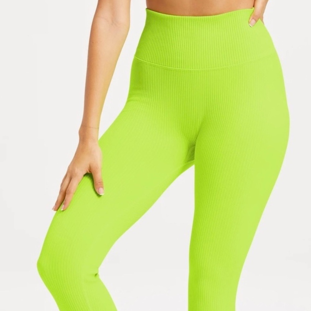 GOOD AMERICAN SEAMLESS CHUNKY RIB LEGGING LIME GREEN NWT 1/2